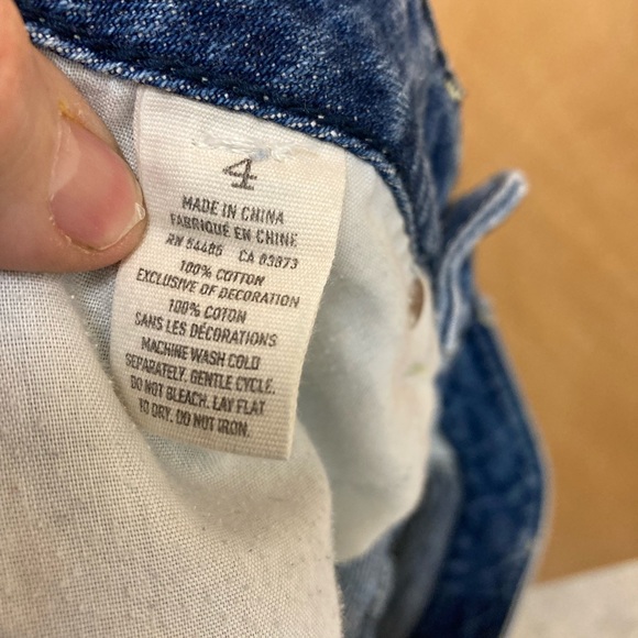 AMERICAN EAGLE OUTFITTERS Jean Shorts with Metalluc Stars on Pockets Size 4 - Picture 5 of 8